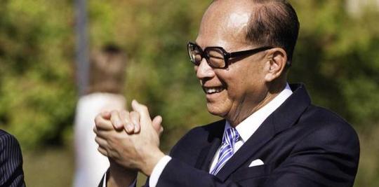 冯仑第一次见李嘉诚，就被他的手段折服，直言李嘉诚不成功都难