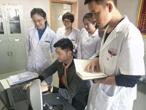 我国最低调的4个冷门专业，每年很少有人报考，但毕业后收入很高
