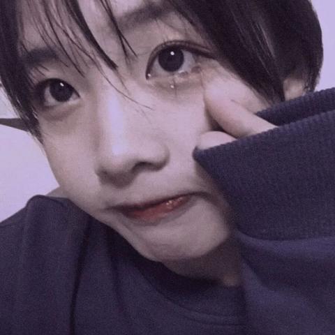 非主流女生伤感头像(非主流女生伤感头像真人)