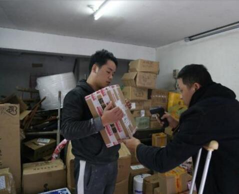 残疾小伙创业成功投身公益：一条腿也能迈出精彩人生