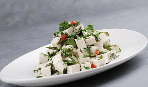 豆腐焯水的正确方法 水煮豆腐白菜的做法