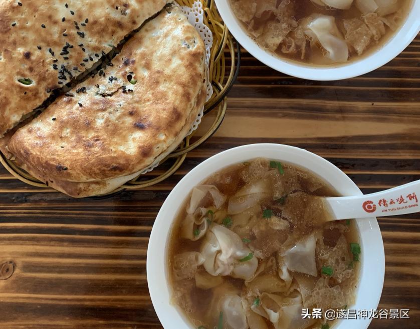 丽水吃什么美食（丽水和衢州哪里好玩一点）