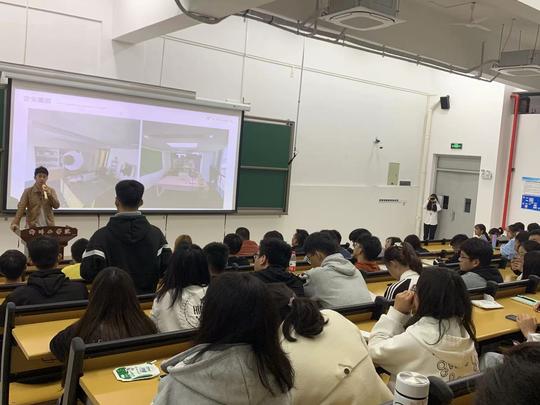 柳州工学院结合这家企业，将创建2个工作室，解决学生创业问题