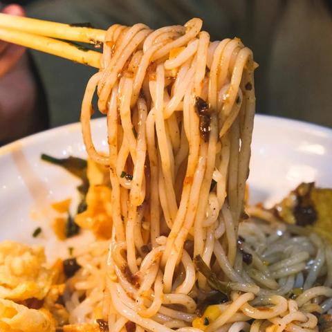 从来宾到南宁的动车的相关长尾关键词有哪些