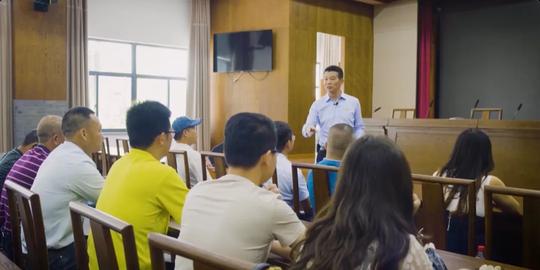 全国劳动模范刘建明：做美丽乡村筑梦人，初心使然村美民富