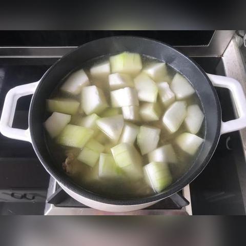 冬瓜炖排骨的做法大全的长尾关键词是什么
