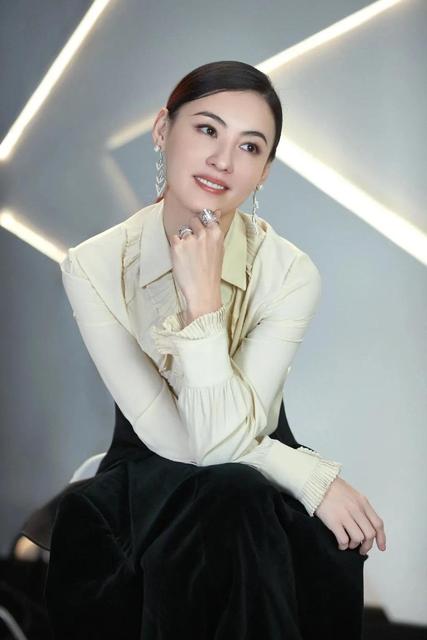 如何看待艺人单身人设