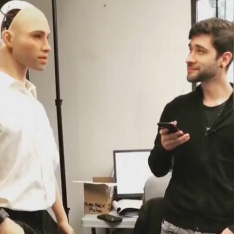 腹肌8块足球运动员的长尾关键词有哪些