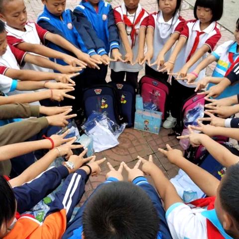 赣州市统一校服多少钱