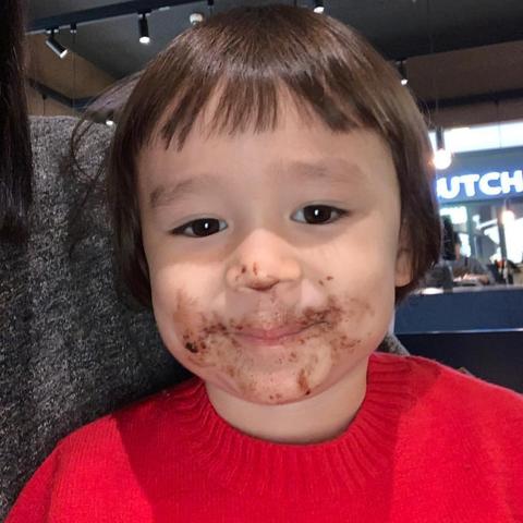 威廉本特利踢足球比赛的长尾关键词有什么