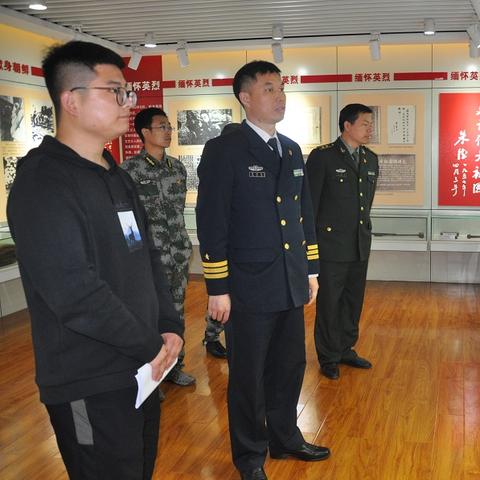 河南珠宝展柜厂的相关长尾关键词有哪些