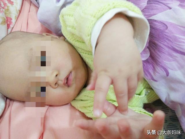 宝宝吃奶出汗是什么原因