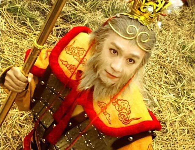 绣球儿,大轮儿"这是吴承恩的夸张写法,它的功效,非同一般,现将孙悟空