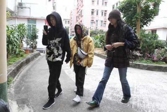 网传成龙给21岁私生女巨额财产，吴绮莉方独家明确回应