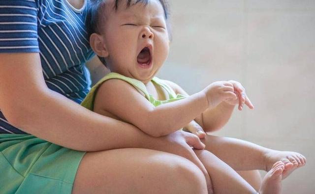 什么时候可以开始给宝宝把尿