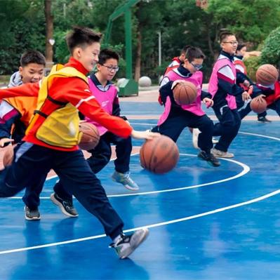 长沙雨花区明德洞井中学是公立的还是私立的学校？