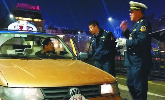 6名学生哈尔滨打车被收千元，司机保证“不坑你”，当地赔钱致歉