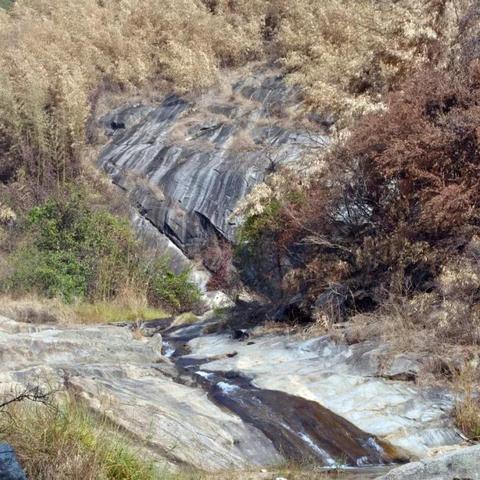 保定市龙潭峡谷入口的长尾关键词有哪些