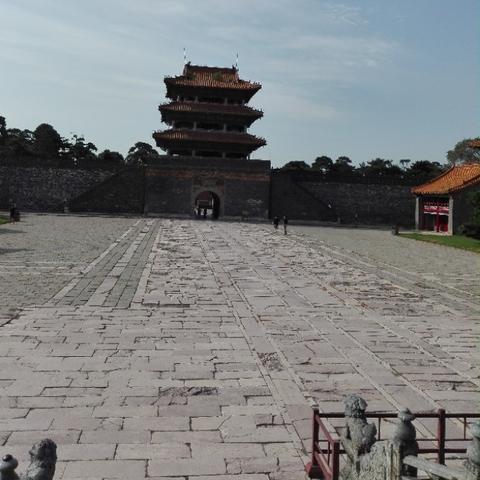 沈阳八一公园晚上人多不？