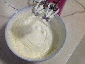 多余的奶油怎么制作(衣服上的奶油怎么清洗)