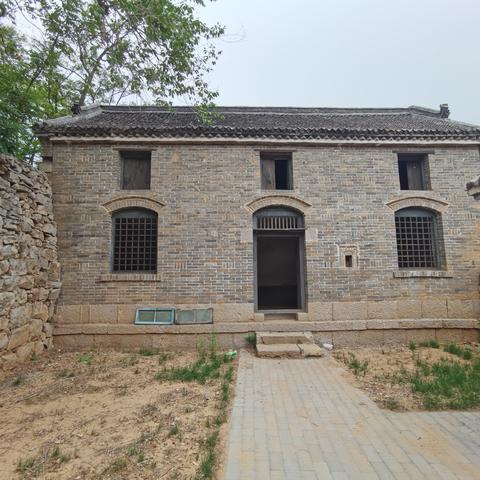 河南省爬山的地方的相关长尾关键词有哪些