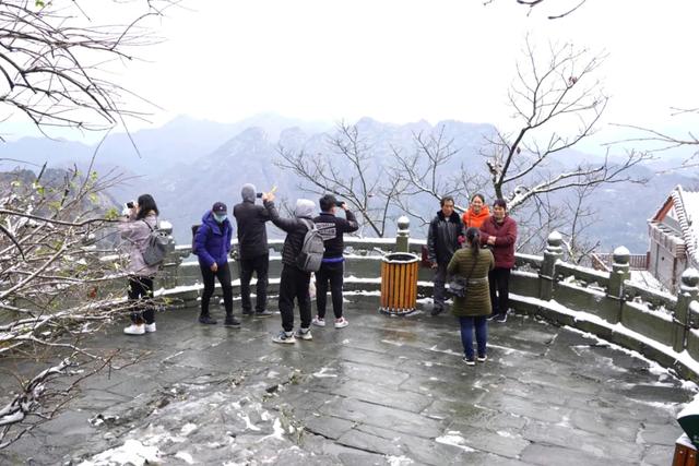 2021第一场雪怎么发朋友圈