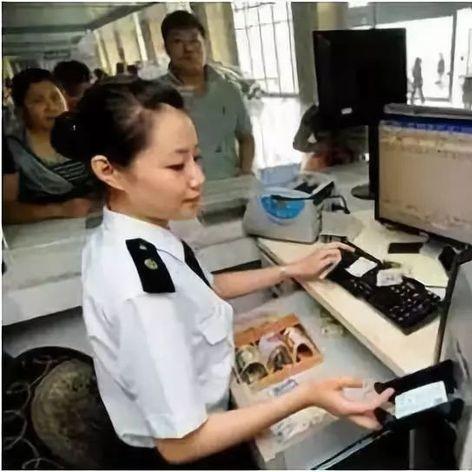 西安市职工大学坐什么车