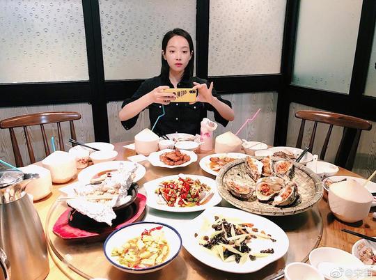 乌啦啦全国“乱窜”记：最霸道的吃播天花板，最顶流的人间清醒