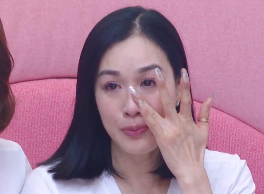伊能静唱歌感染力超强，姐姐们现场感动落泪，却被质疑太过用力？