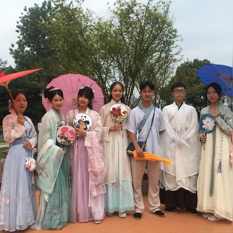 成都市市不同区怎么读书