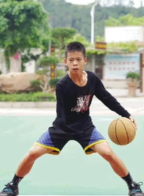 篮球独臂少年叫什么