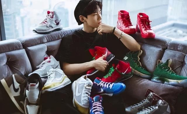 年轻人普遍的几大烧钱爱好 年轻人普遍的几大烧钱爱好