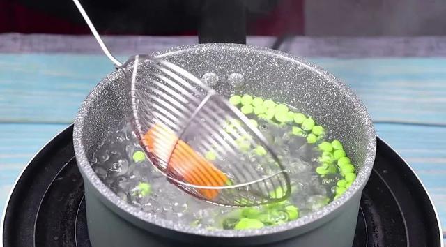 吃汤泡饭的孩子危害很大