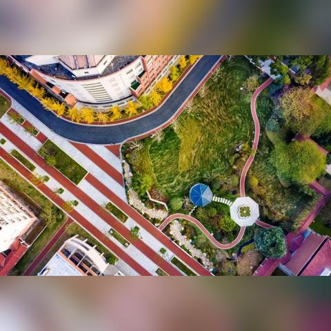 润安公学是贵族学校吗？