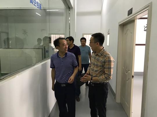 黄梅县人社局力助“兔王”招工