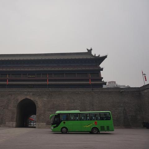 西安市南门城墙怎么上