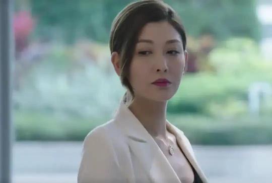 《黑色灯塔》狠女王亚楠以卖惨博同情：赚钱无下限，做人无底线