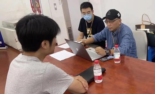 他多次创业失败，却因为开了这样一家低成本公司，让他月赚5w元
