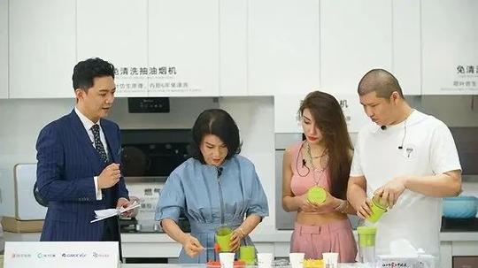“辛巴”带货12亿，“二驴”搭档董明珠，快手离不开“家族化”