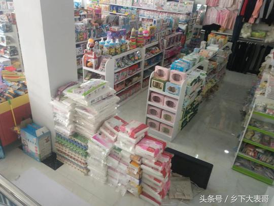 农村乡镇上最赚钱的生意没有淡季，很多人心甘情愿的去消费
