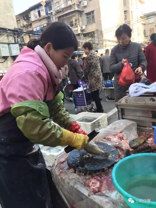 摆摊卖了15年鱼后，她总结说：三明人更喜欢吃淡水鱼，比如……
