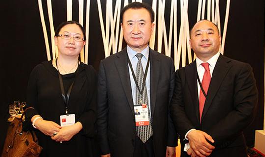 流浪街头到身家900亿，仅用20年成世界铜王，非王健林许家印能比