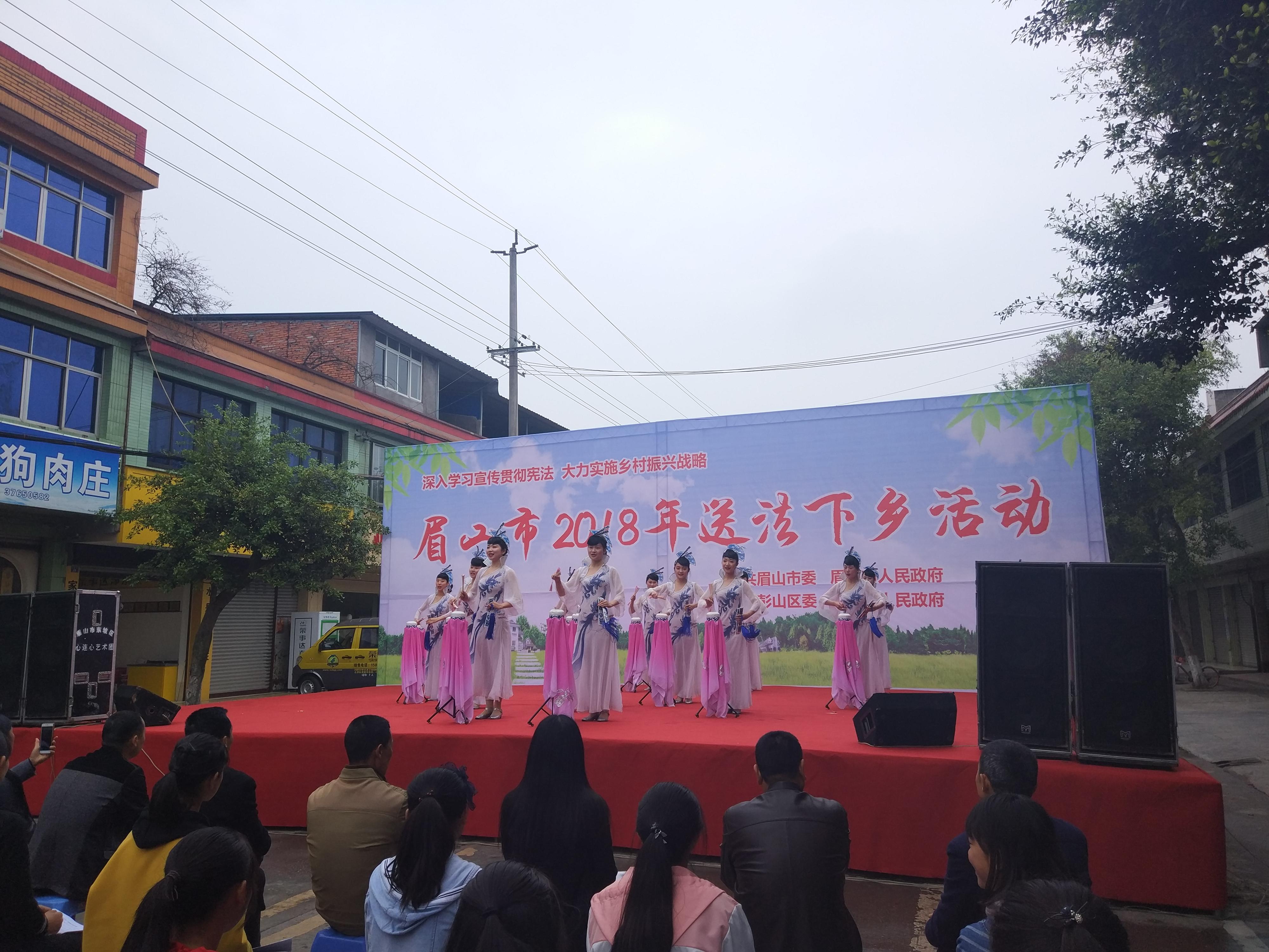 眉山什么特色美食（四川最出名的十大著名小吃有哪些）