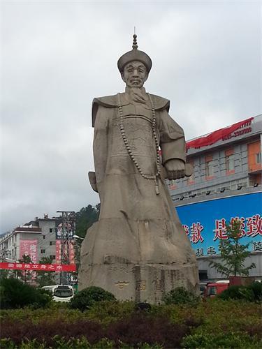 梦见老虎追着你跑？这才是它想告诉你的真相