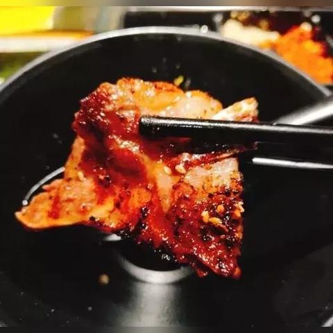 成都市中心自己烤肉店在哪里