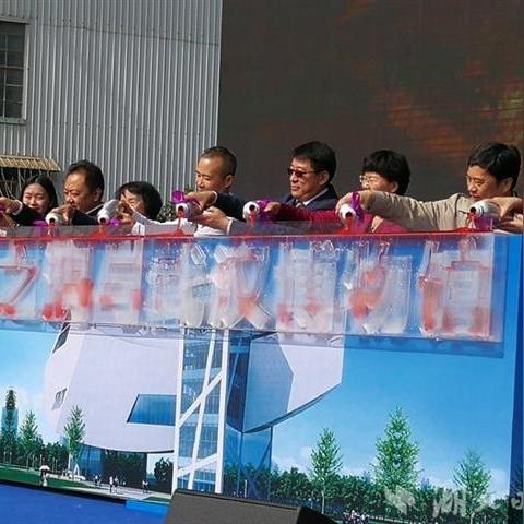 请你为武汉文化旅游设计一件具有武汉特色的优秀传统文化展品？