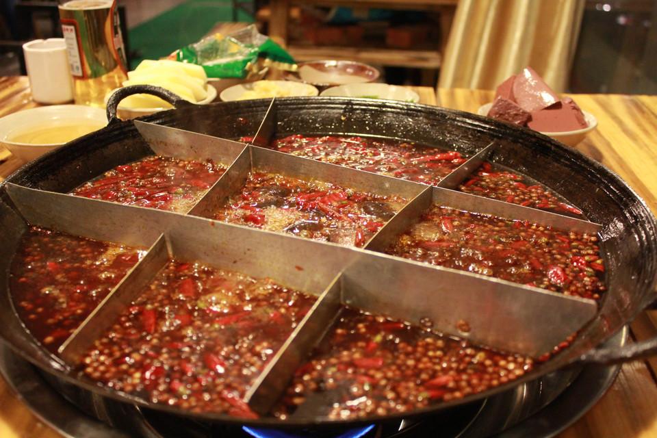 什么地方的美食（哪些地方的小吃比较好吃）