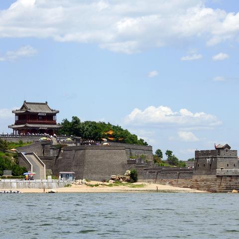 保定市海鲜城在哪里