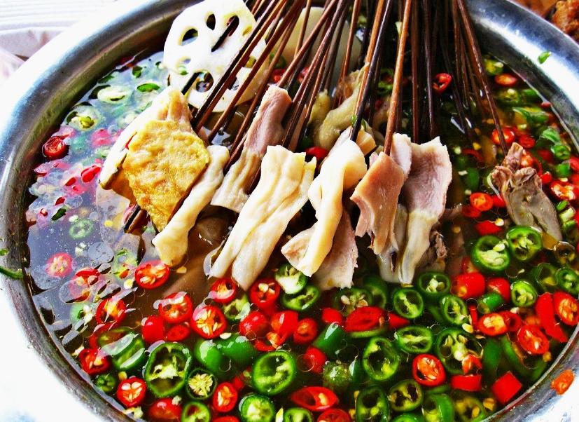 成都美食以什么闻名（有什么美食旅游攻略吗）