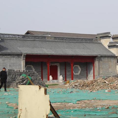 保定市和武汉市哪个大